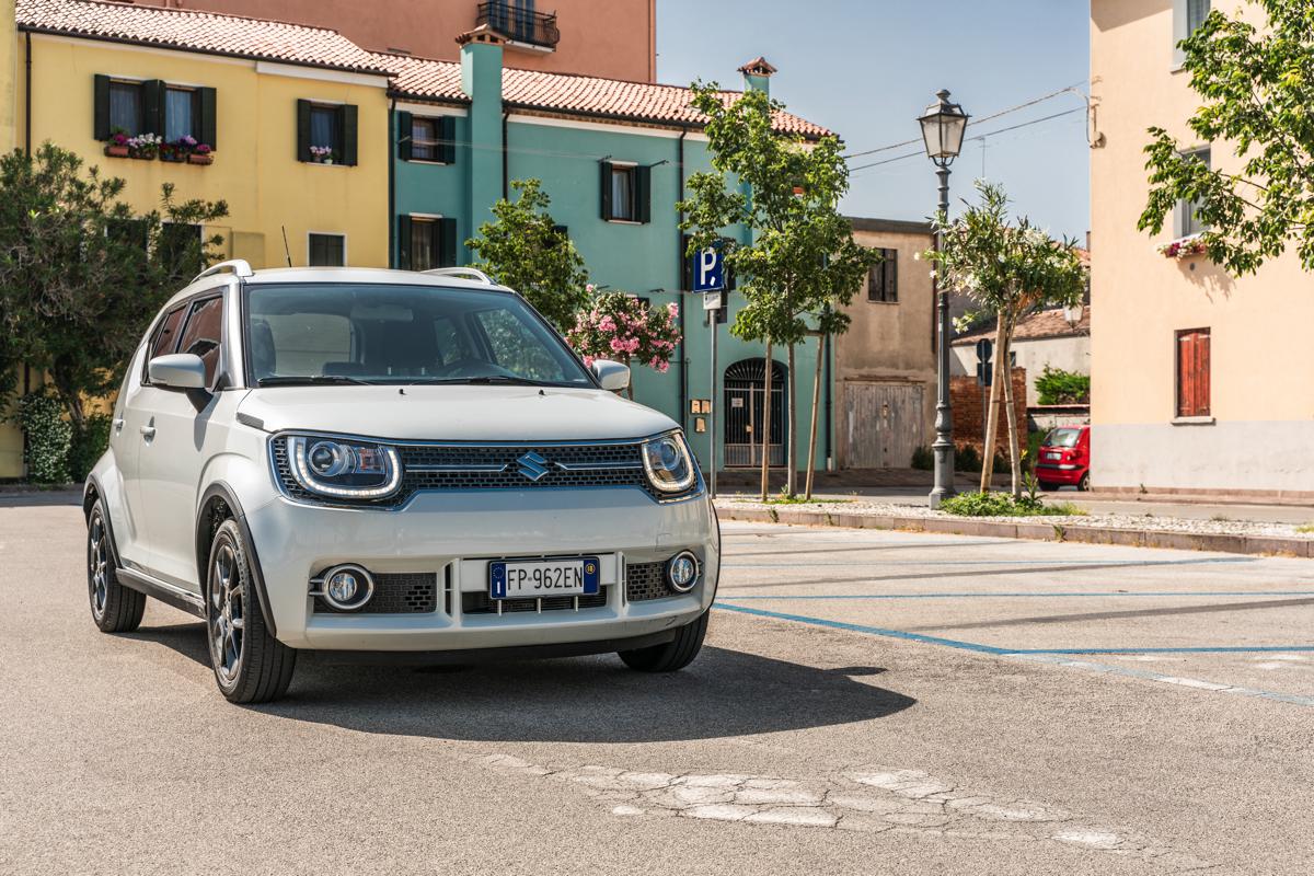 Prova su Strada Suzuki Ignis, il SUV All-Inclusive da 14.200 Euro