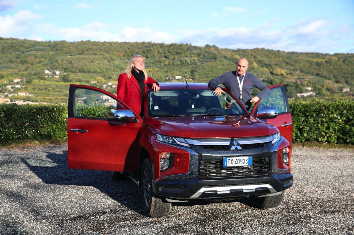 Nuova Mitsubishi L200: il pickup si veste da SUV